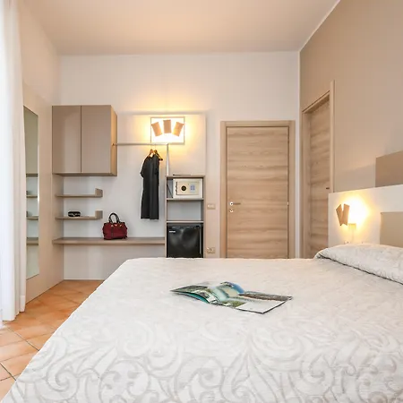 Riel 3* Sirmione