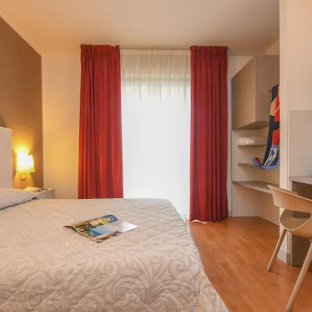 Hotel Riel 3*