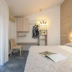 Riel Hotel