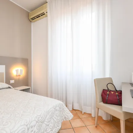 Riel Hotel