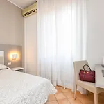 Riel Hotel